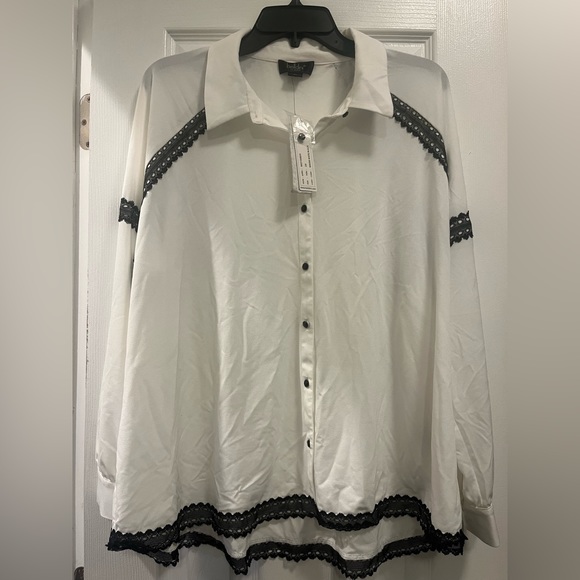 BELLDINI Black Label Petite Lace-Trim Blouse - Picture 2 of 5